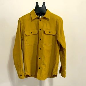 Everlane men’s Medium 100% Cotton Button Up. Mustard Yellow